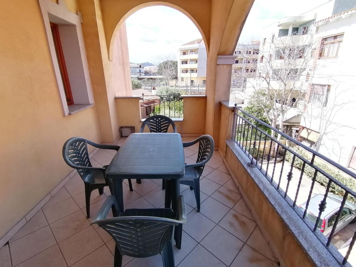 Residenza Gallura Apartment Olbia Bagian luar foto